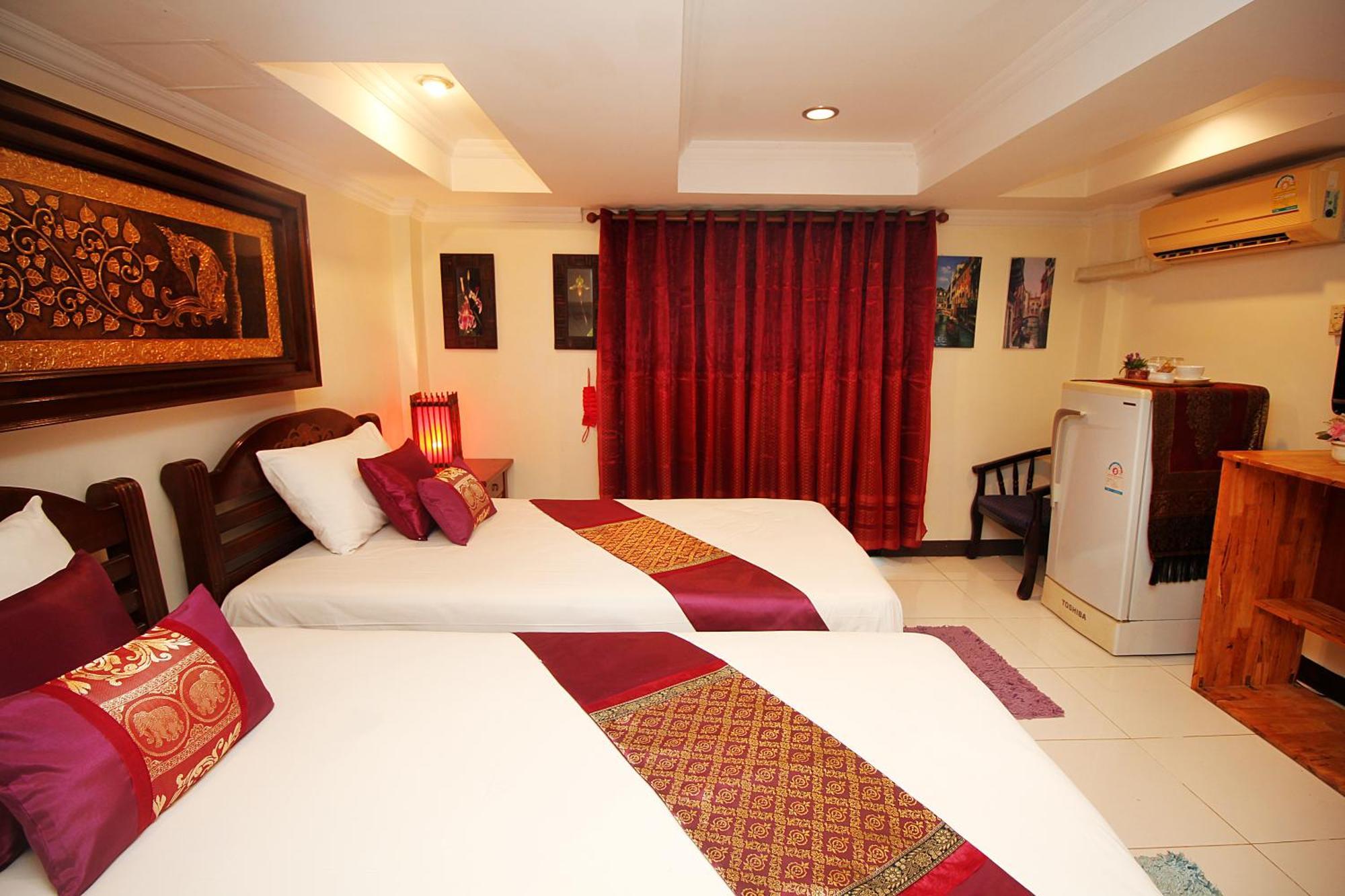 Sky Silk Decoration House Hotel Patong Exterior foto