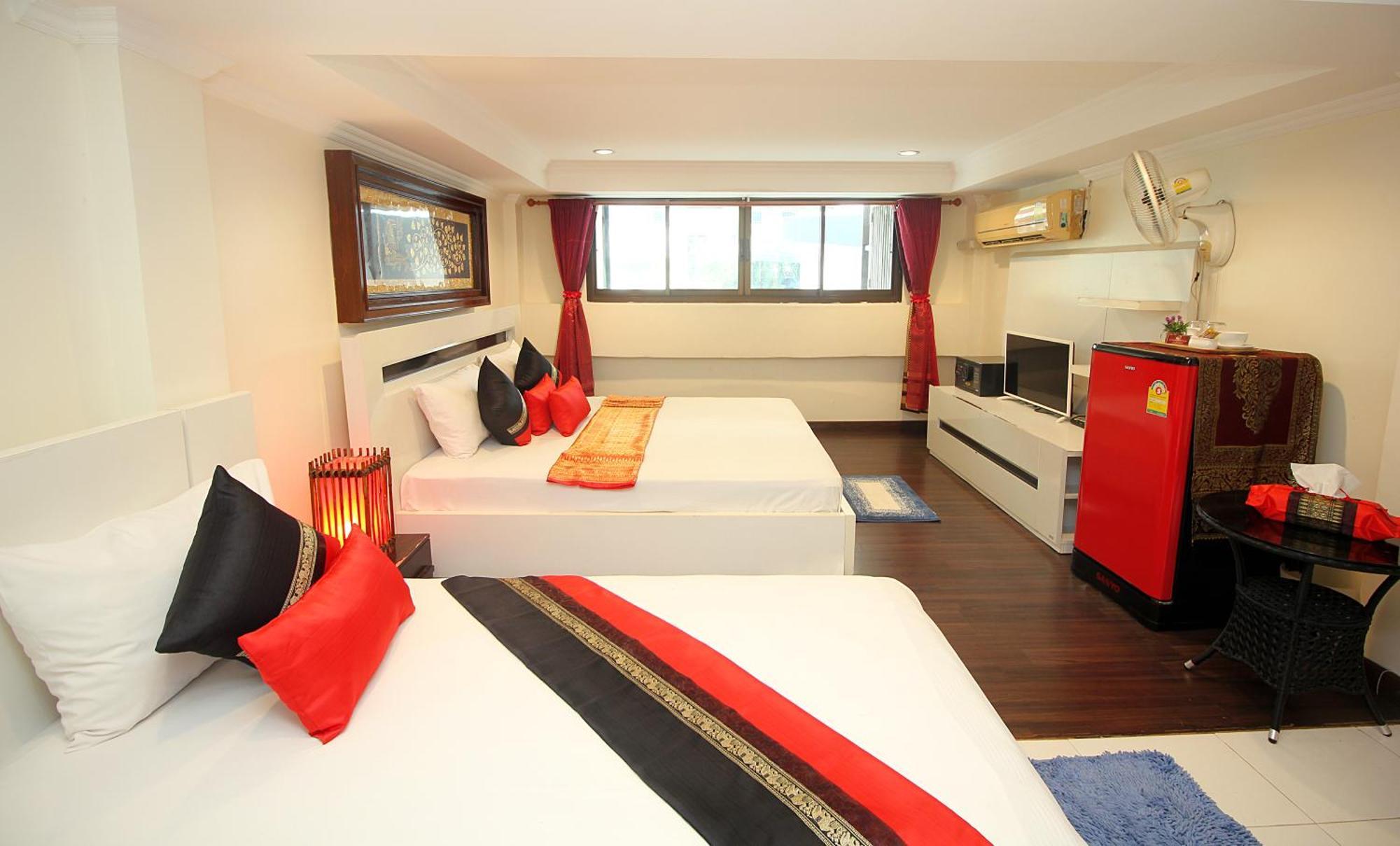 Sky Silk Decoration House Hotel Patong Exterior foto