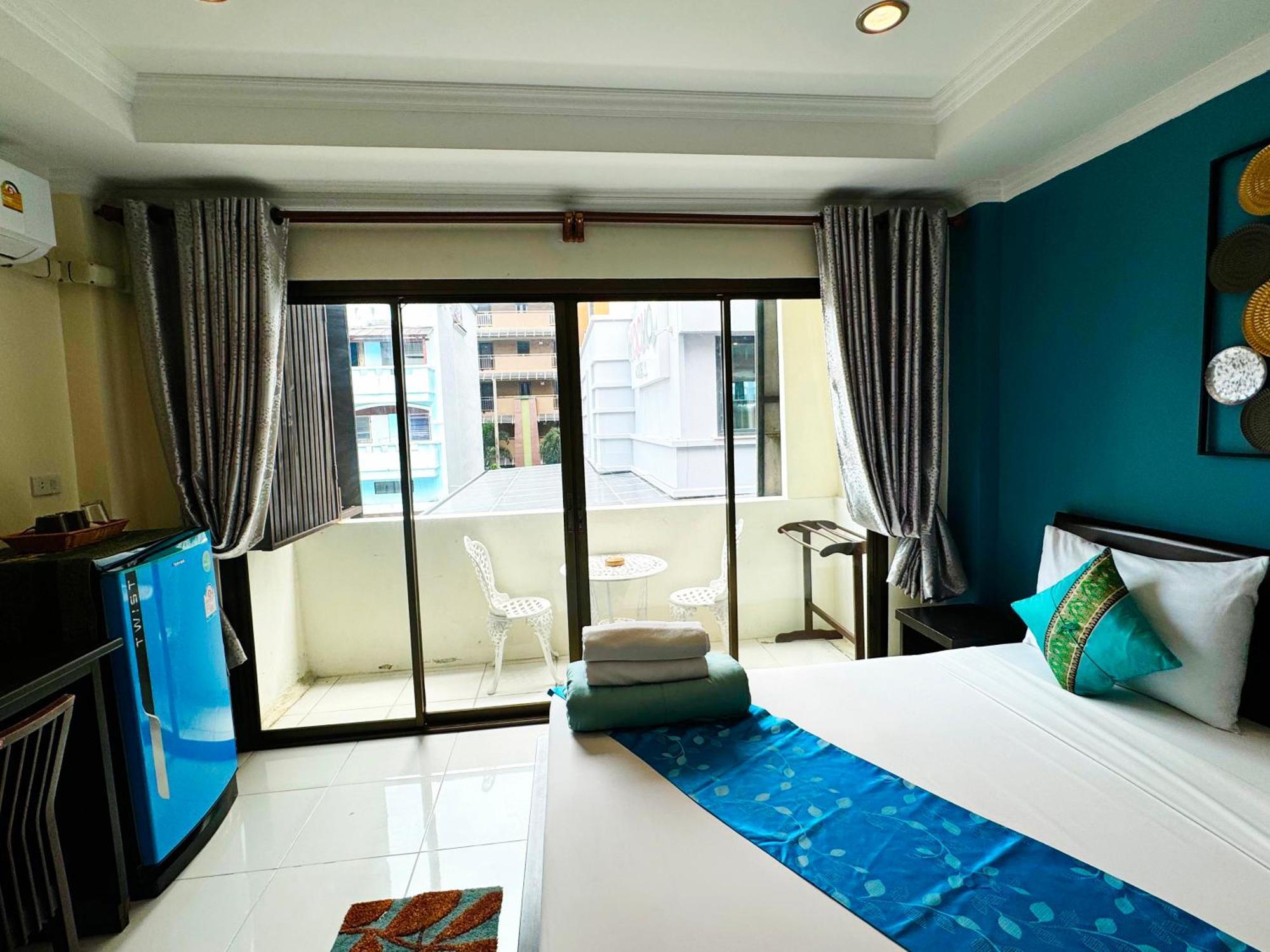 Sky Silk Decoration House Hotel Patong Exterior foto